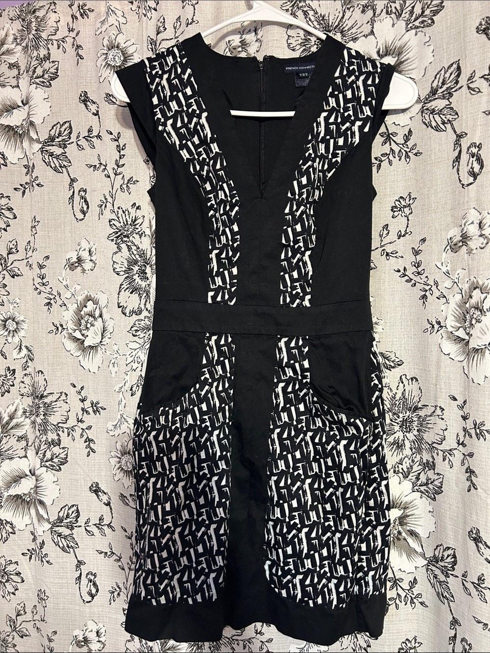 French Connection Black and White Patterned Sleeveless Dress-Blazer